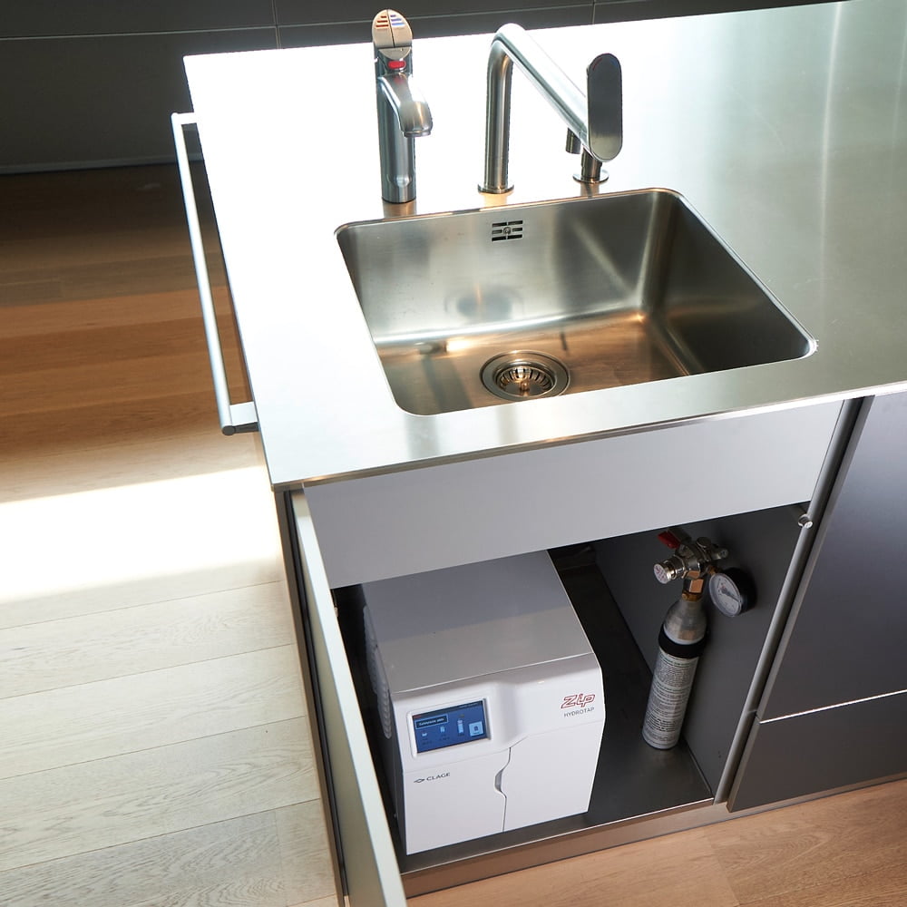 ZIP HydroTap juomavesiautomaatti asennettuna